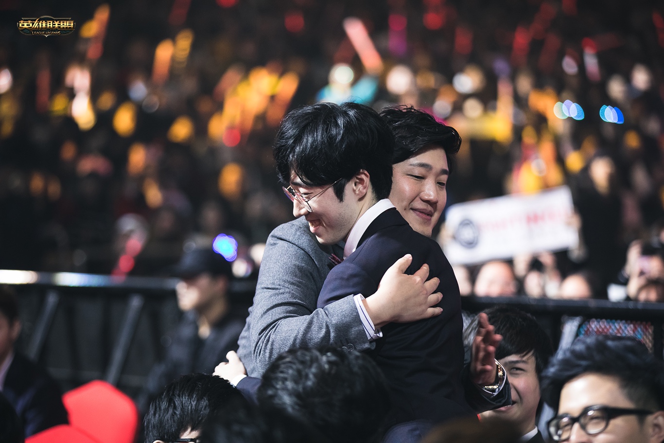 C9翻盘100T，Deft单局斩获MVP鏖战多局半决赛，点燃全场激情