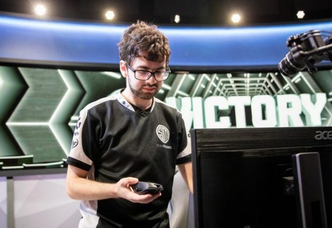 开云体育中国-EG翻盘TSM，Caps完成史诗逆转焦点之战全球总决赛，留下经典瞬间的简单介绍