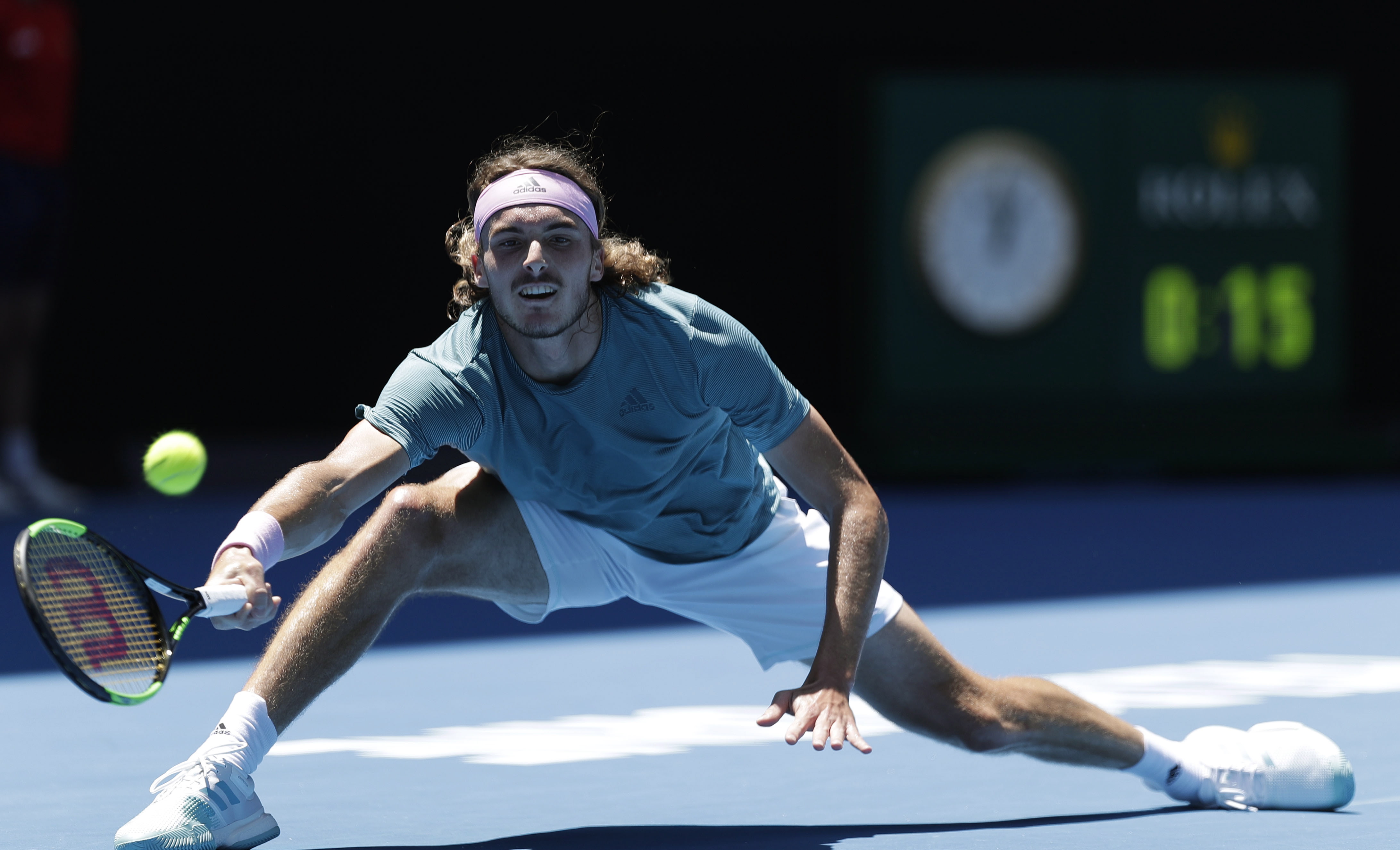 开云体育-英国网球队绝地反击澳大利亚网球队，西西帕斯高光表现的简单介绍