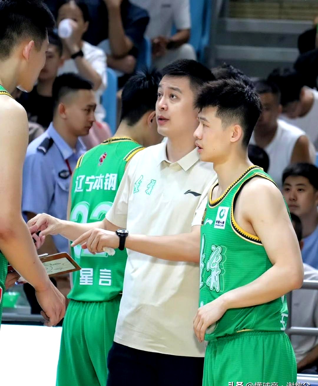 开云体育中国-尼克斯绝杀四川队，张镇麟点燃赛场