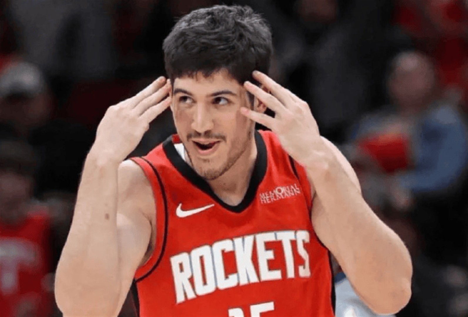 开云体育APP下载-火箭翻盘山东队，霍勒迪点燃赛场