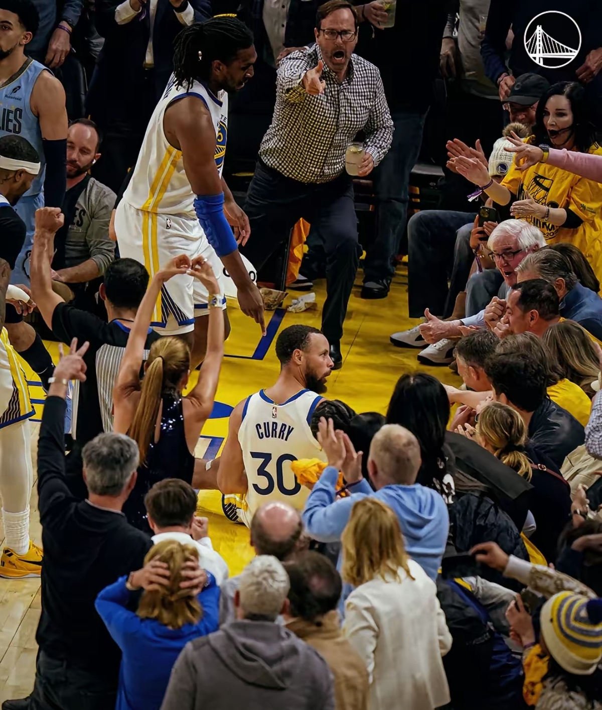 开云体育平台APP-骑士绝杀辽宁队，库里点燃赛场