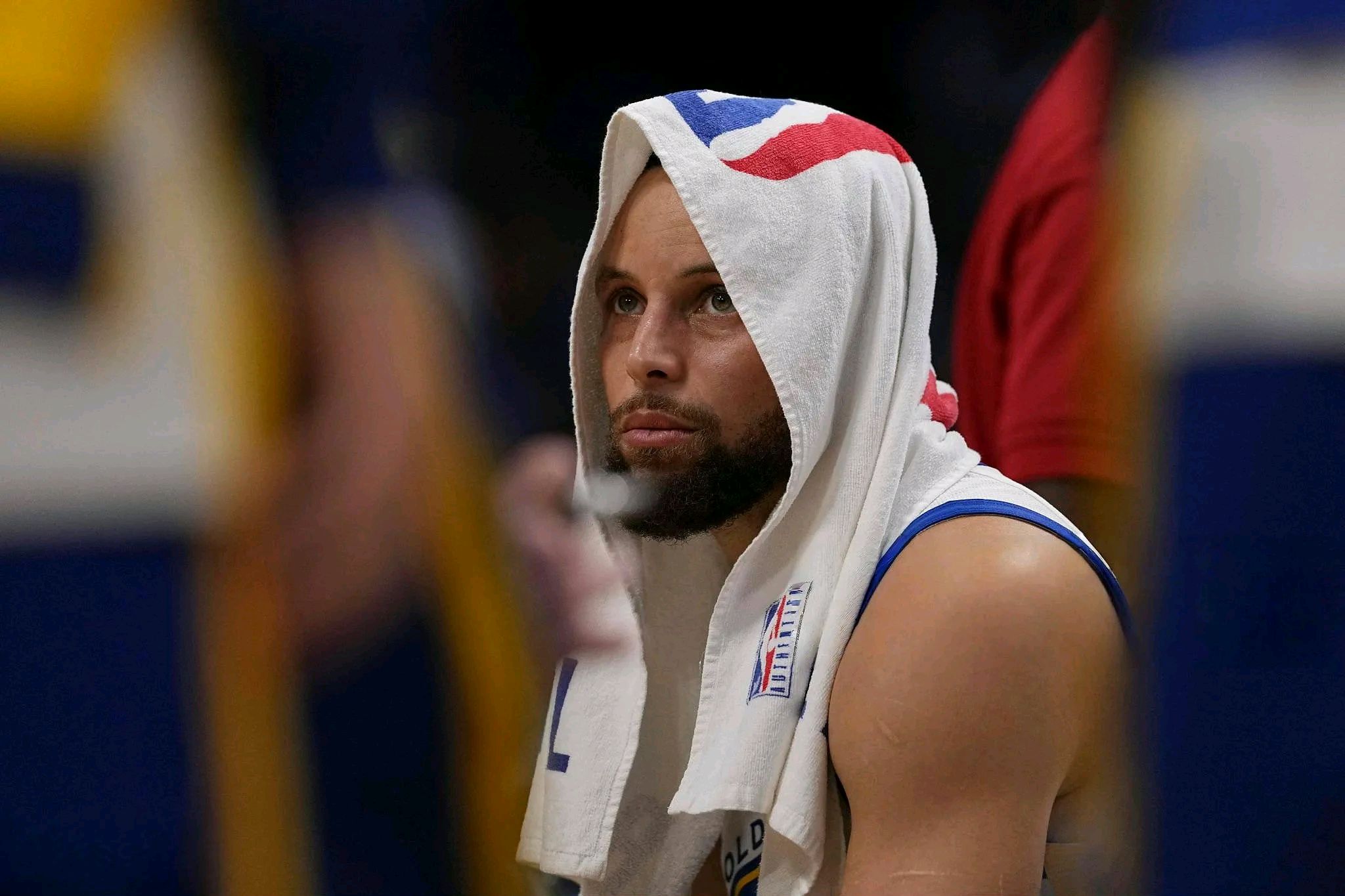 骑士绝杀辽宁队,库里点燃赛场 骑士绝杀辽宁队,库里点燃赛场