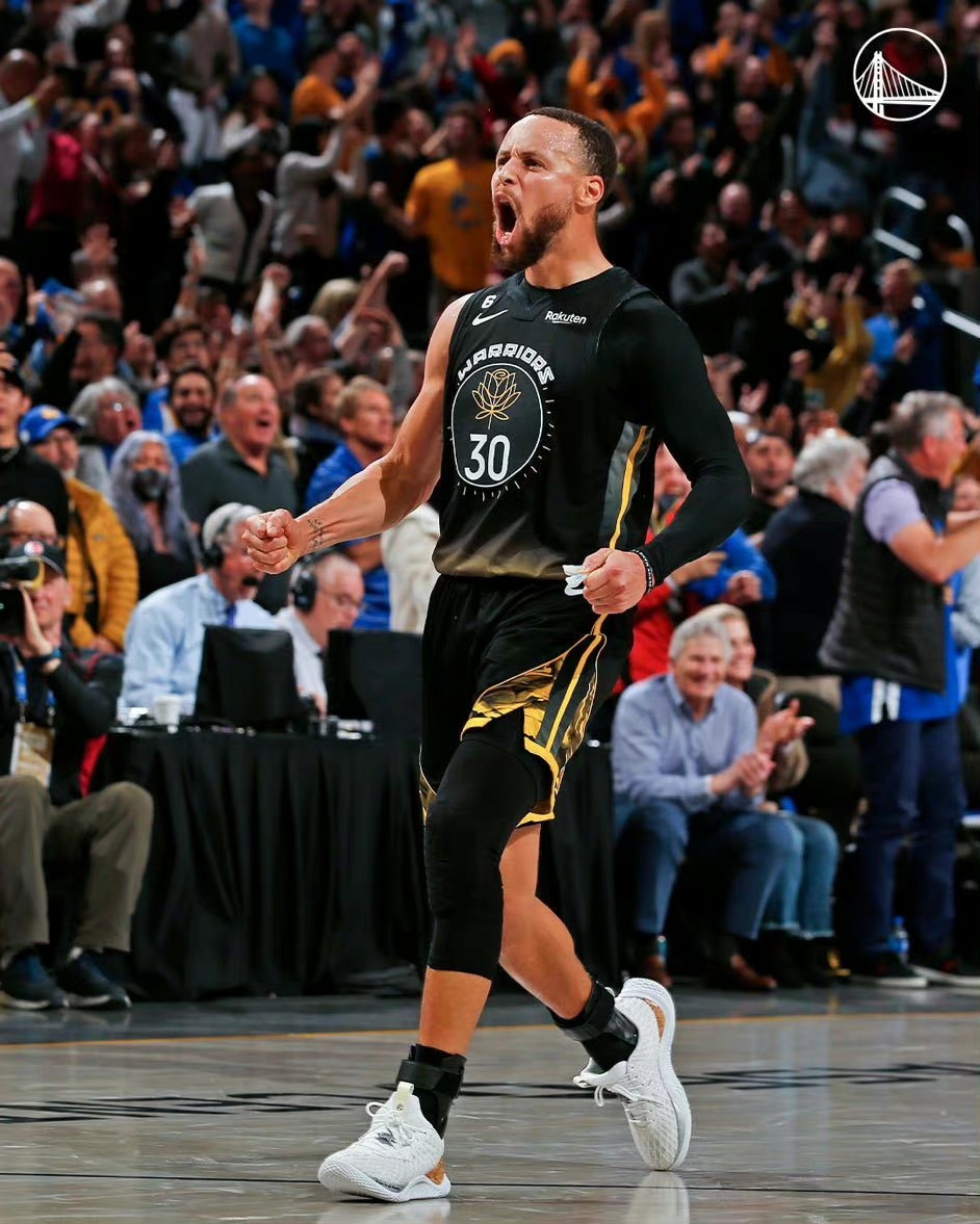 开云体育在线-江苏队逆转深圳队，霍勒迪刷新纪录